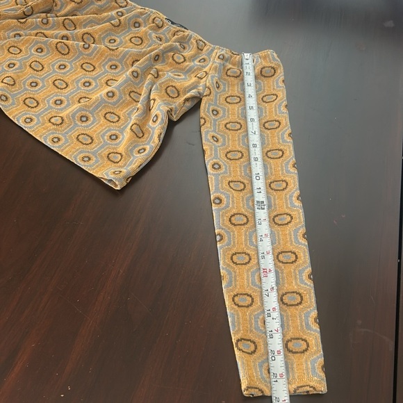 Zara Jacquard Geometric Print Knit Long Sleeve Off Shoulder Crop Top Size L - Picture 11 of 14